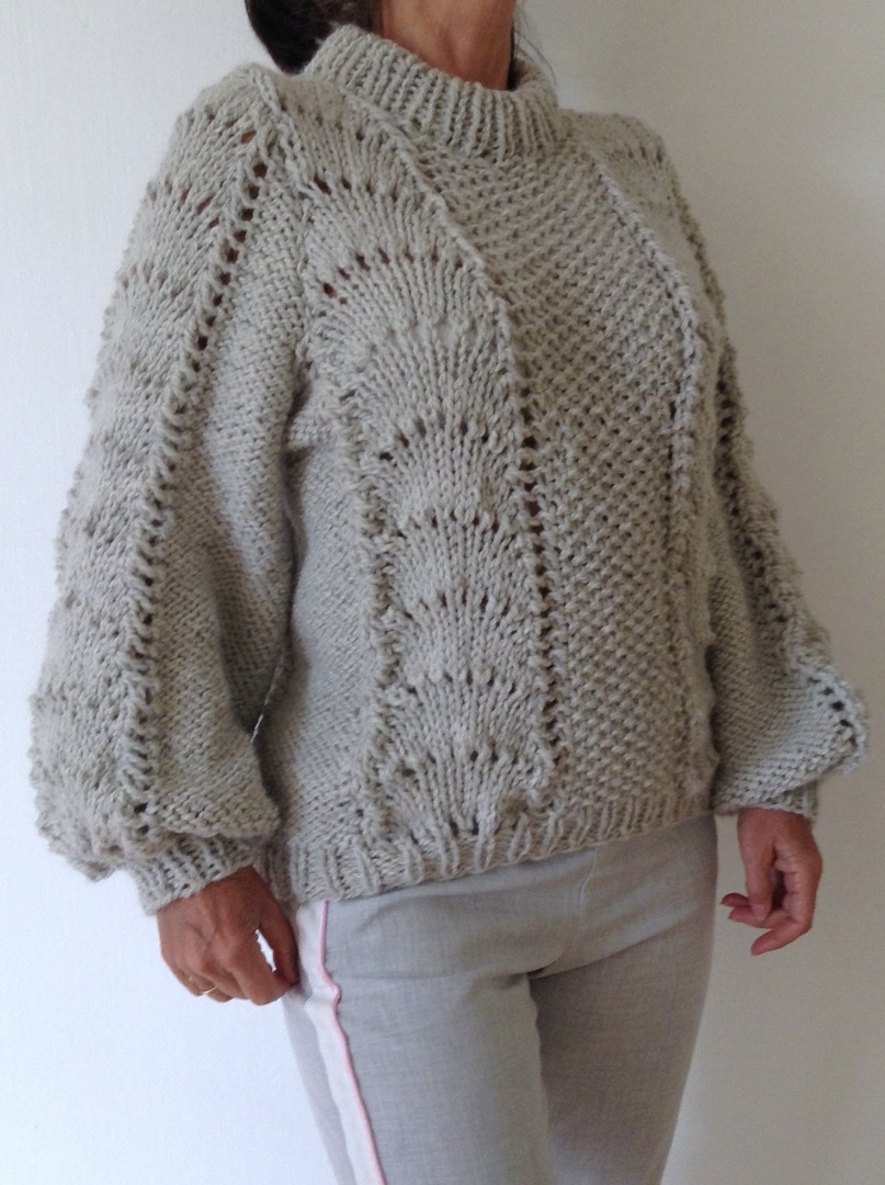 Ganni inspireret sweater - håndstrikket i peruviansk højlandsuld og alpaca. Str. M