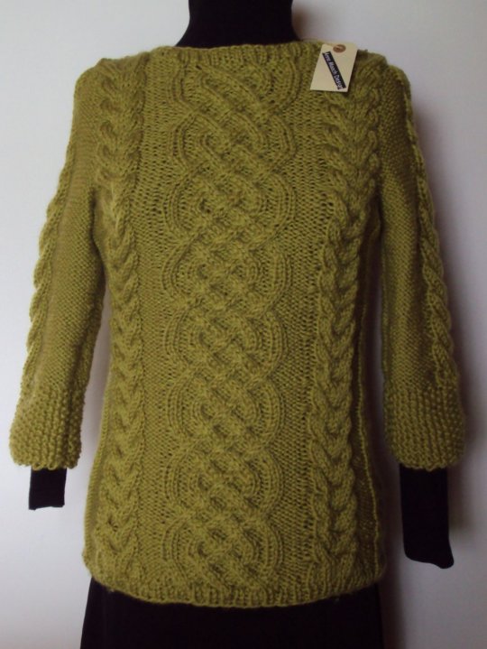 Sweater med løs rullekrave - håndstrikket i lækker ren uld superwash. Størrelse M